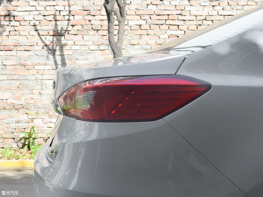 2017̩Z560 1.5T ք(dng)F