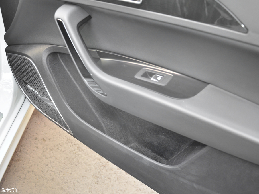 2017̩Z560 1.5T քF