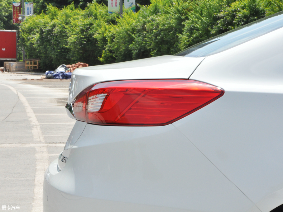 2017̩Z560 1.5T CVTm