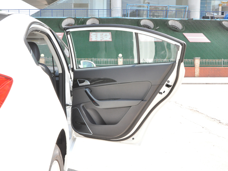 2017̩Z560 1.5T CVTm