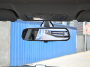 2017款1.5T 手动舒适型 车内后视镜