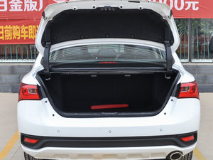 2017款1.5L 手动尊贵型 行李厢空间