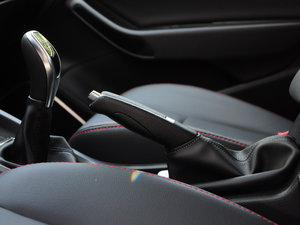 2017款1.5L 手动尊享型 驻车制动器