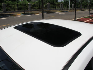 2017款1.5L 手动豪华型 车顶
