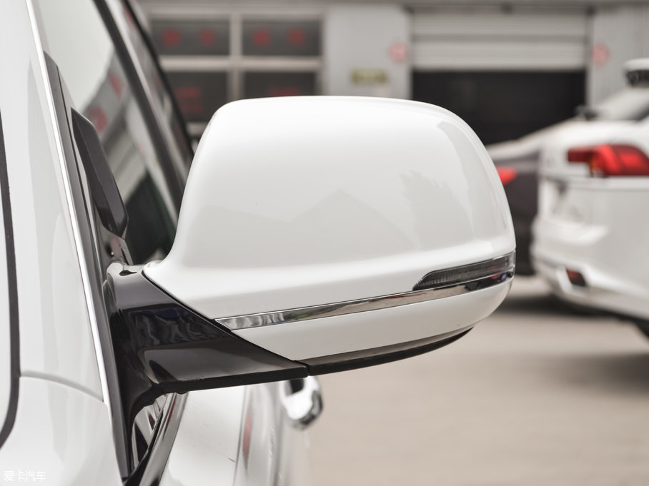 2017�̩T600 Coupe 1.8T  DCT������