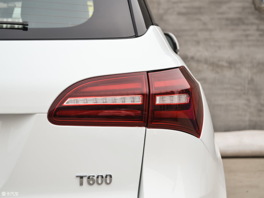 2017�̩T600 Coupe 1.8T  DCT������