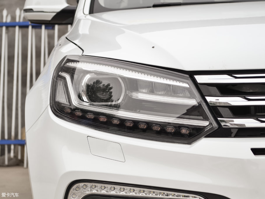 2017�̩T600 Coupe 1.8T  DCT������