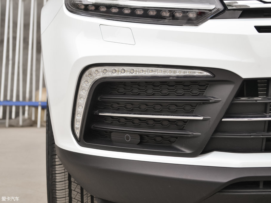 2017�̩T600 Coupe 1.8T  DCT������