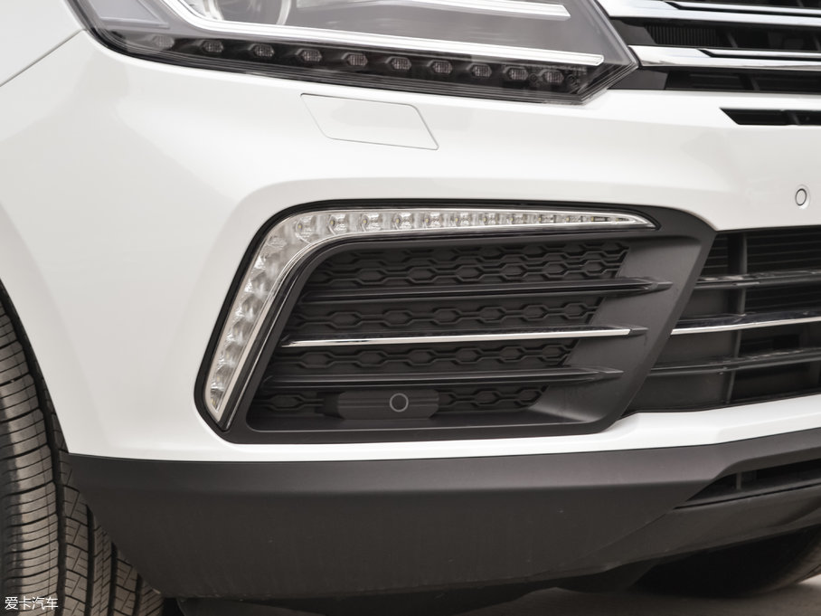 2017�̩T600 Coupe 1.8T  DCT������