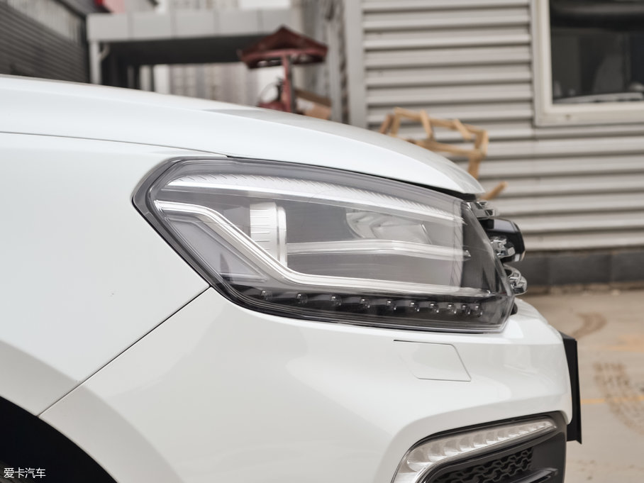 2017�̩T600 Coupe 1.8T  DCT������