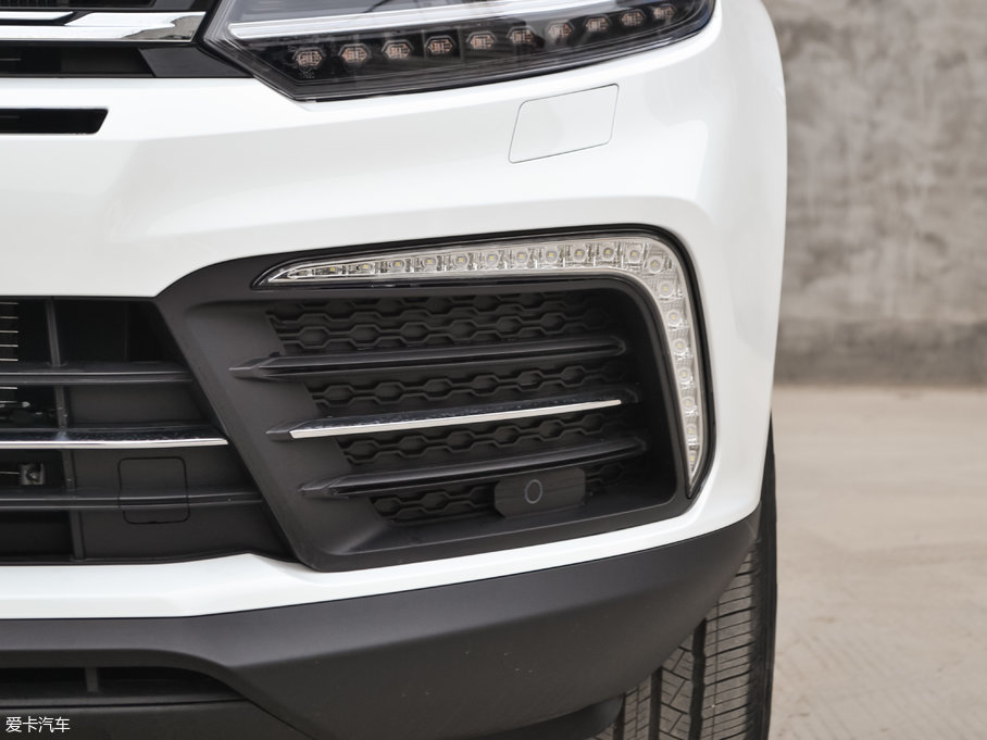 2017�̩T600 Coupe 1.8T  DCT������