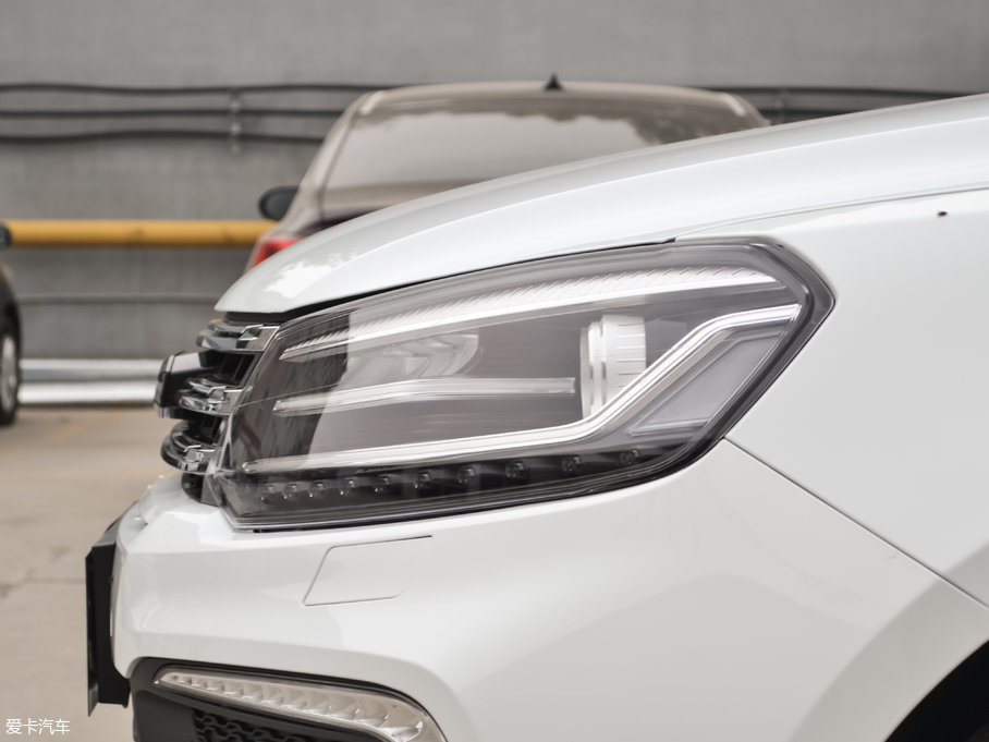 2017�̩T600 Coupe 1.8T  DCT������