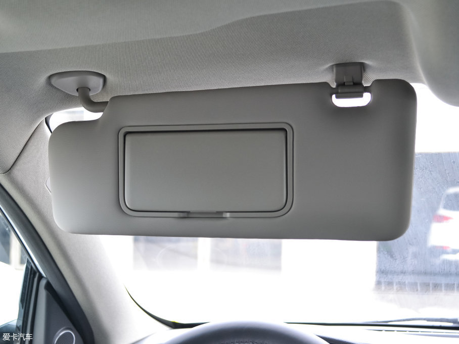 2017�̩T600 Coupe 1.8T  DCT������