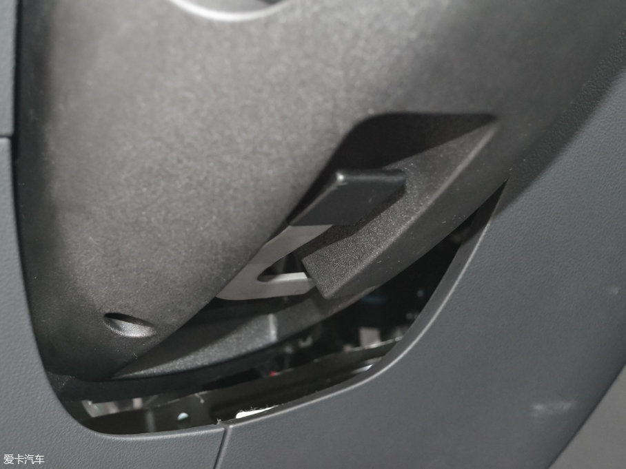 2017�̩T600 Coupe 1.8T  DCT������