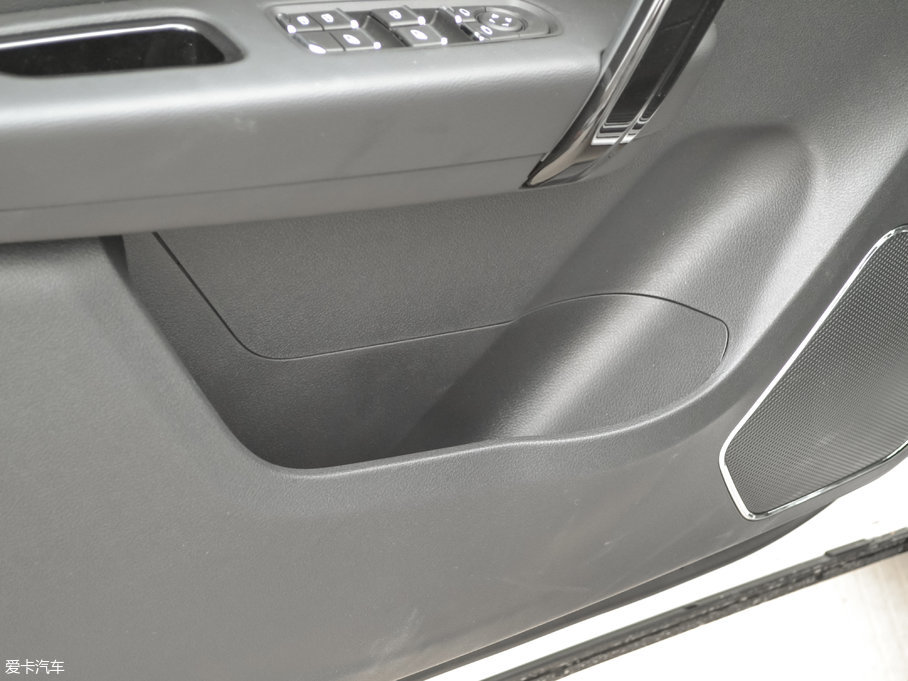 2017�̩T600 Coupe 1.8T  DCT������