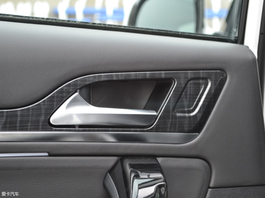 2017�̩T600 Coupe 1.8T  DCT������