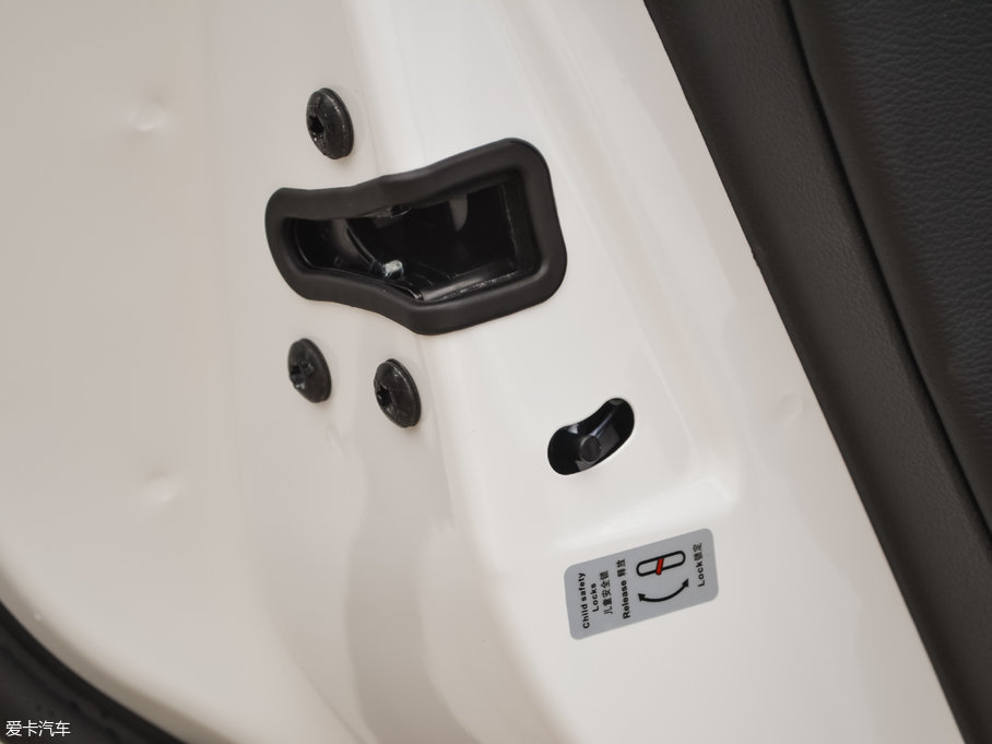 2017�̩T600 Coupe 1.8T  DCT������