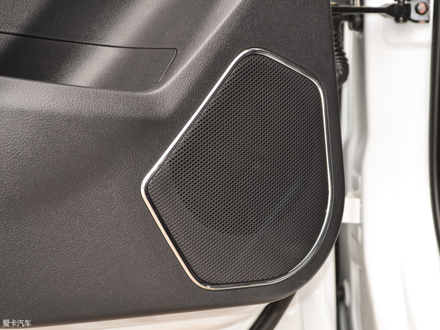 2017�̩T600 Coupe 1.8T  DCT������