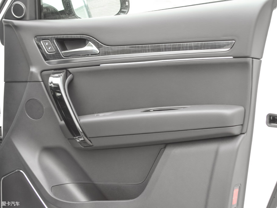 2017�̩T600 Coupe 1.8T  DCT������