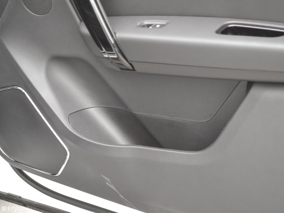 2017�̩T600 Coupe 1.8T  DCT������