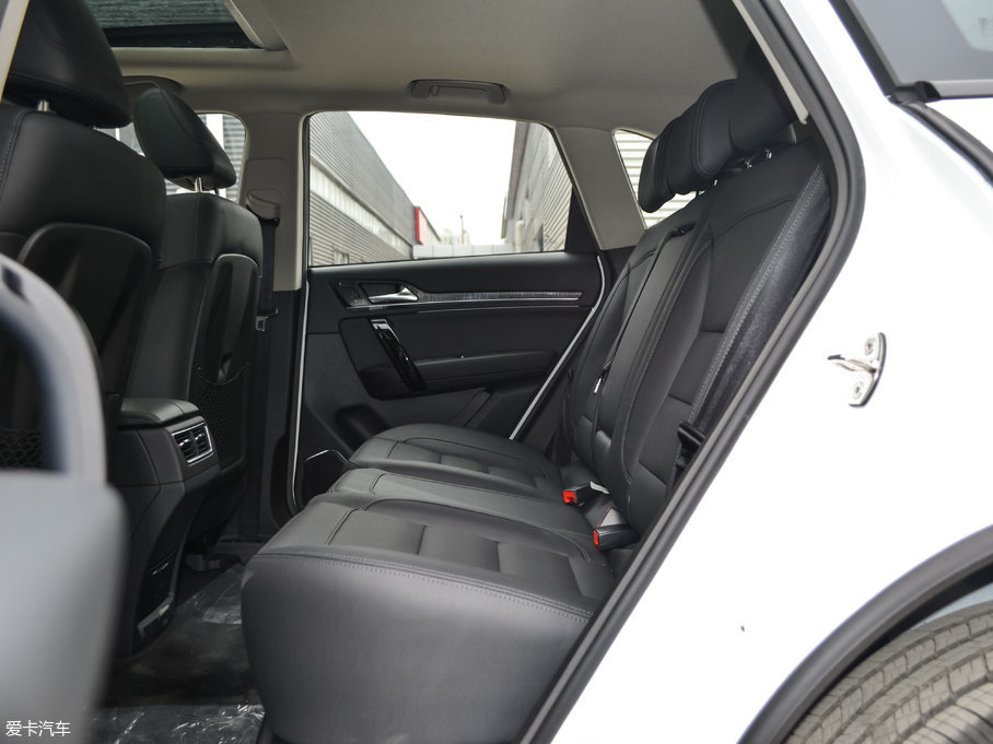 2017�̩T600 Coupe 1.8T  DCT������