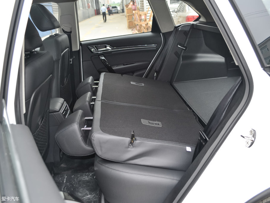 2017�̩T600 Coupe 1.8T  DCT������