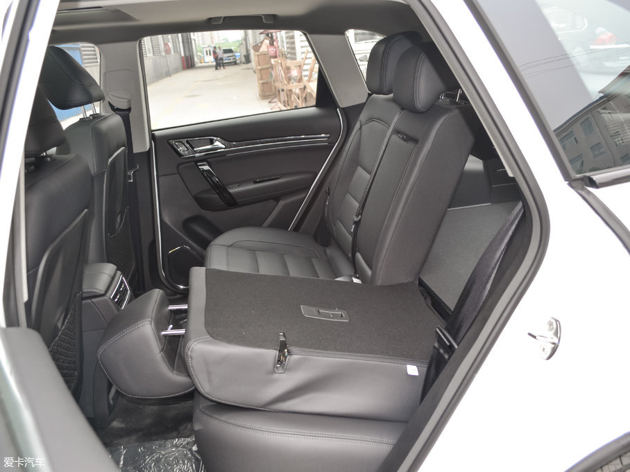 2017�̩T600 Coupe 1.8T  DCT������