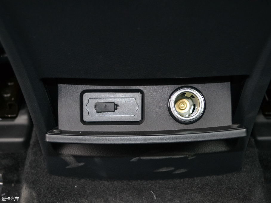 2017�̩T600 Coupe 1.8T  DCT������