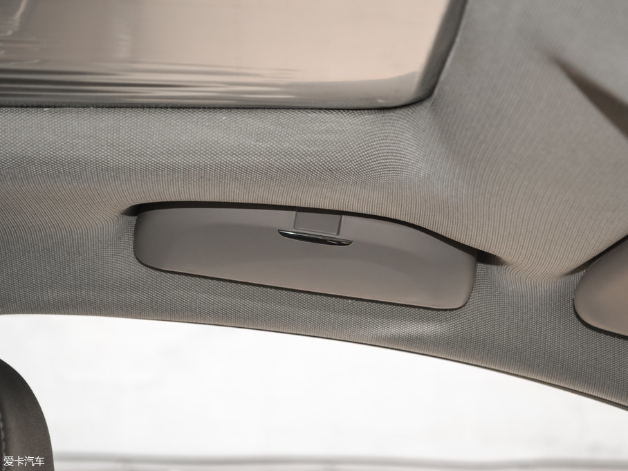 2017�̩T600 Coupe 1.8T  DCT������