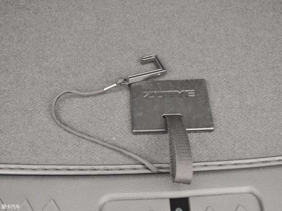 2017�̩T600 Coupe 1.8T  DCT������