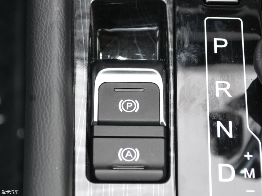 2017�̩T600 Coupe 1.8T  DCT������