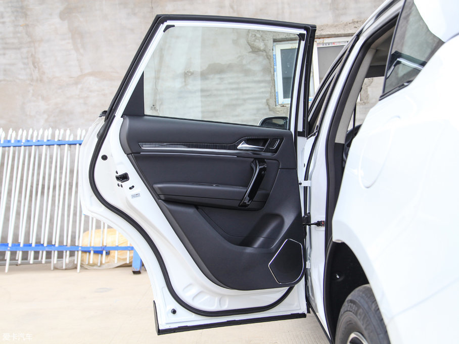 2017�̩T600 Coupe 1.5T  �ք�������