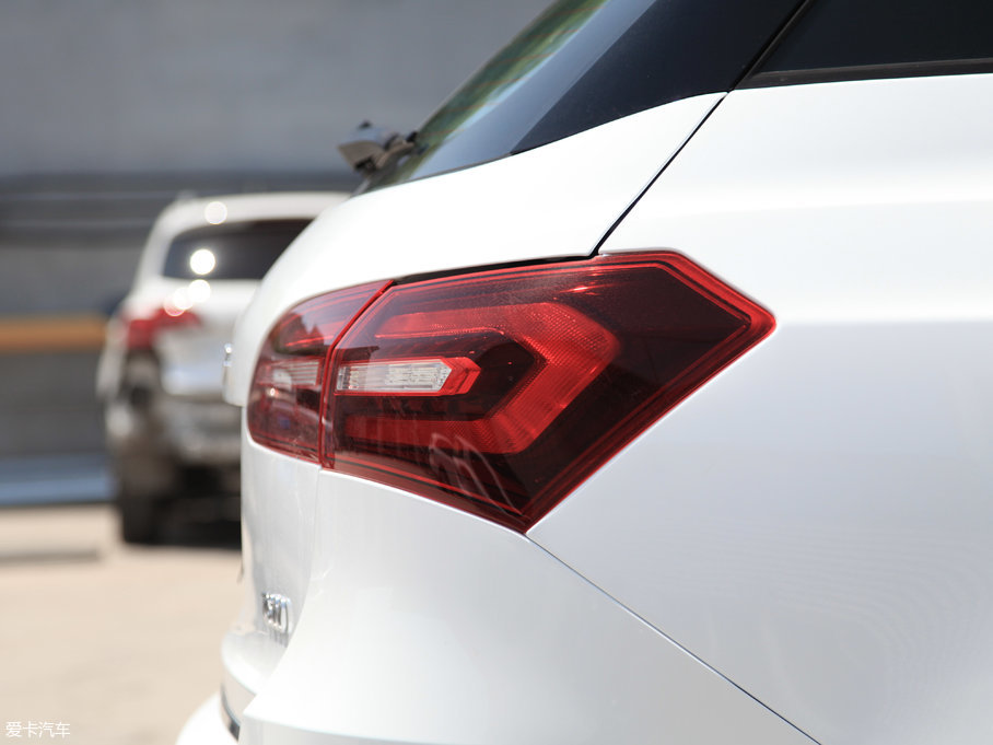 2017�̩T600 Coupe 1.5T  �Ԅ�������