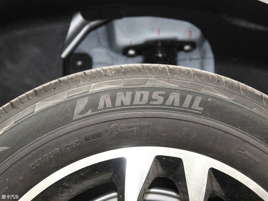 2017�̩T600 Coupe 1.5T  �Ԅ�������