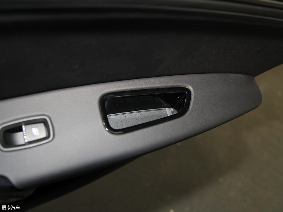 2017�̩T600 Coupe 1.5T  �Ԅ�������