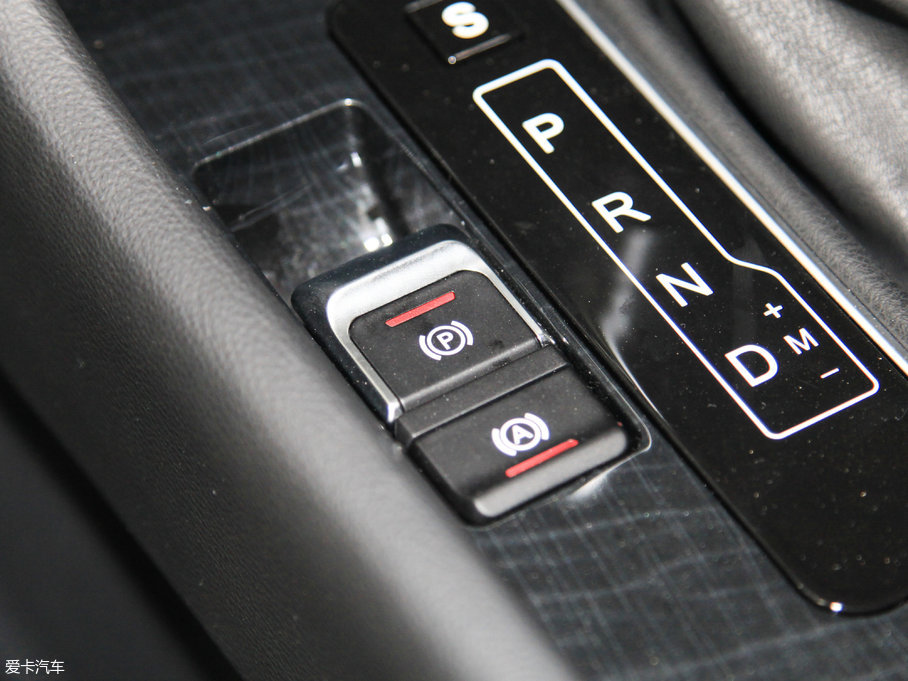 2017�̩T600 Coupe 1.5T  �Ԅ�������