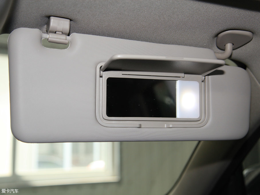 2017̩T600 Coupe 1.8T  DCT