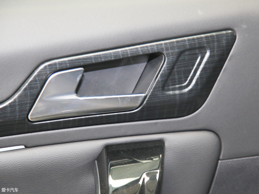 2017̩T600 Coupe 1.8T  DCT