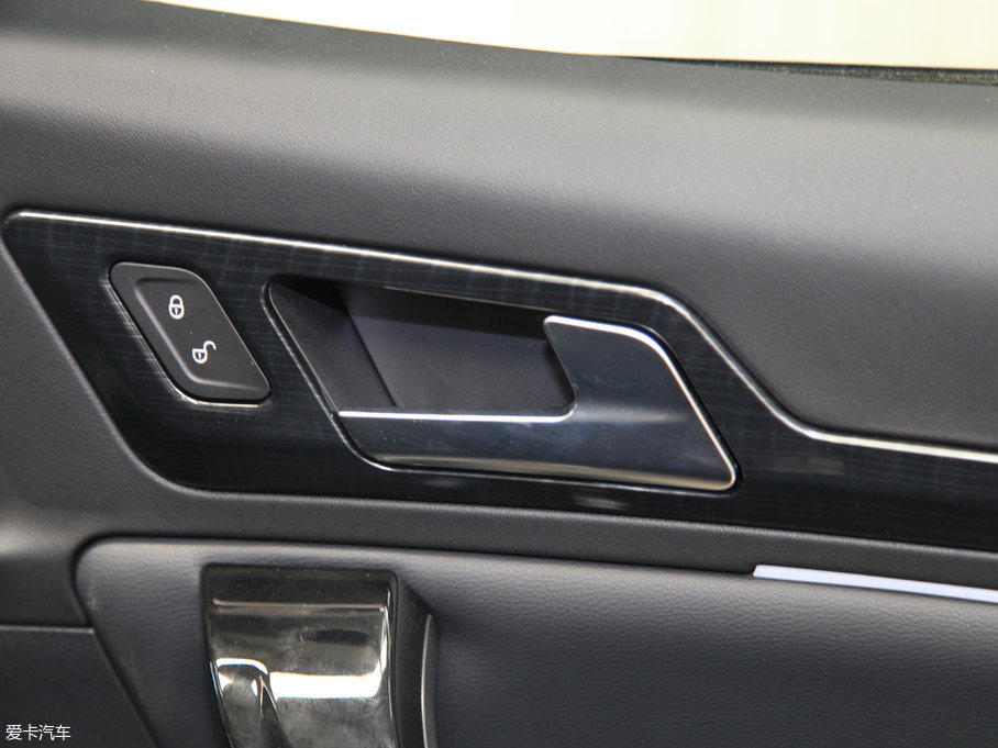 2017̩T600 Coupe 1.8T  DCT