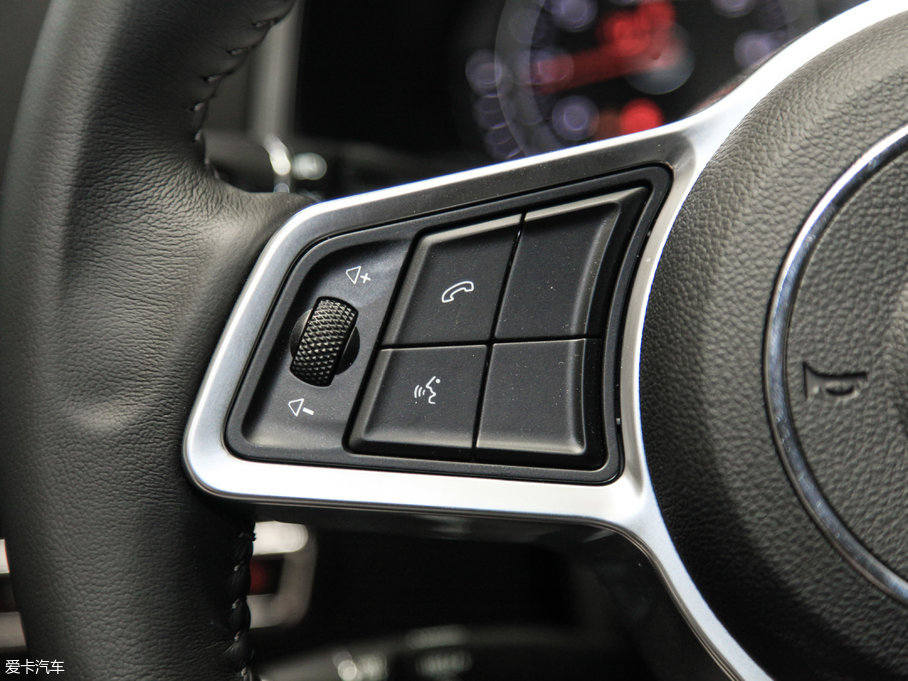 2017̩T600 Coupe 1.8T  DCT