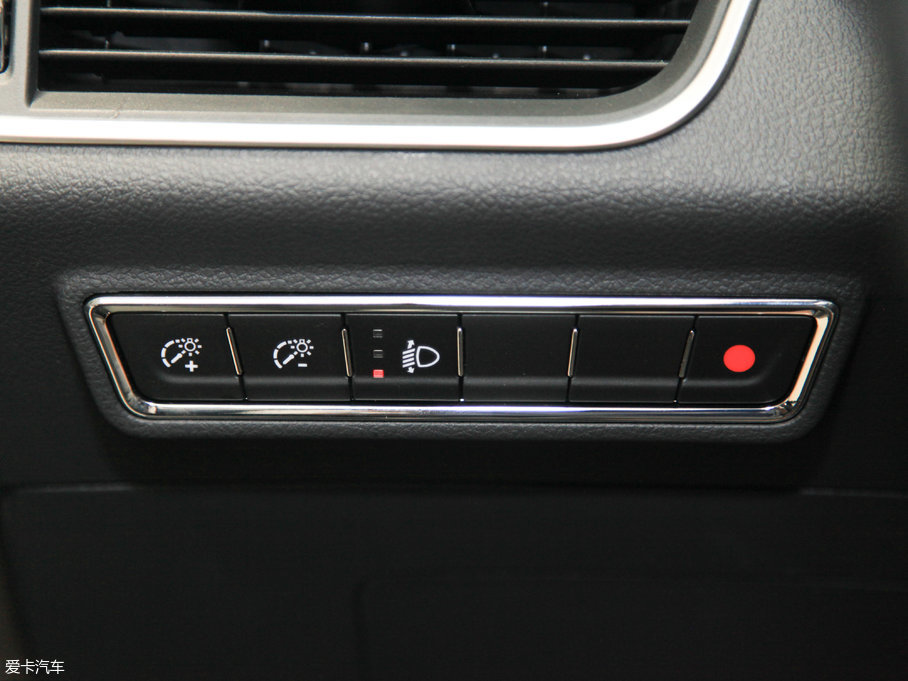 2017̩T600 Coupe 1.8T  DCT