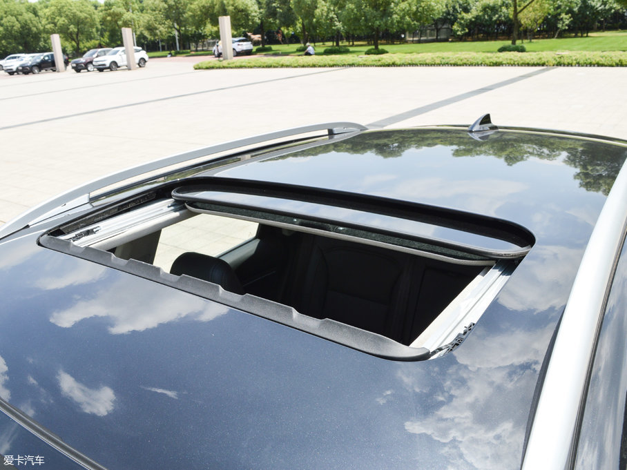 2017�̩T600 Coupe 1.5T  �քӺ��A��