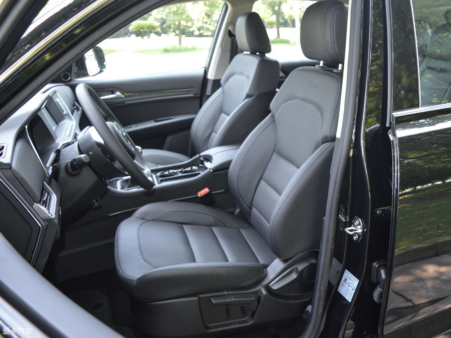 2017�̩T600 Coupe 1.5T  �քӺ��A��