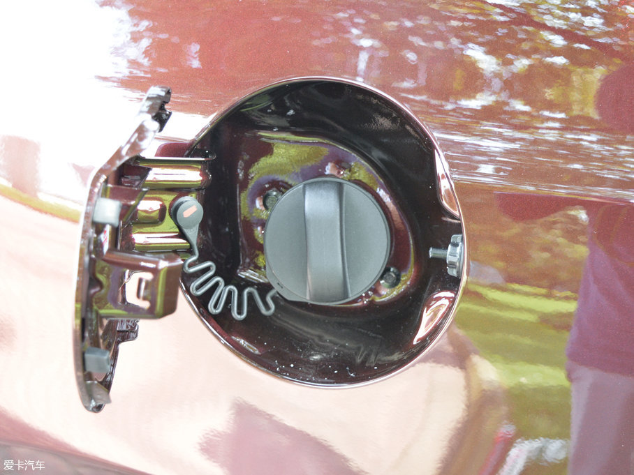 2017̩T600 Coupe 1.5T  ԄӺA