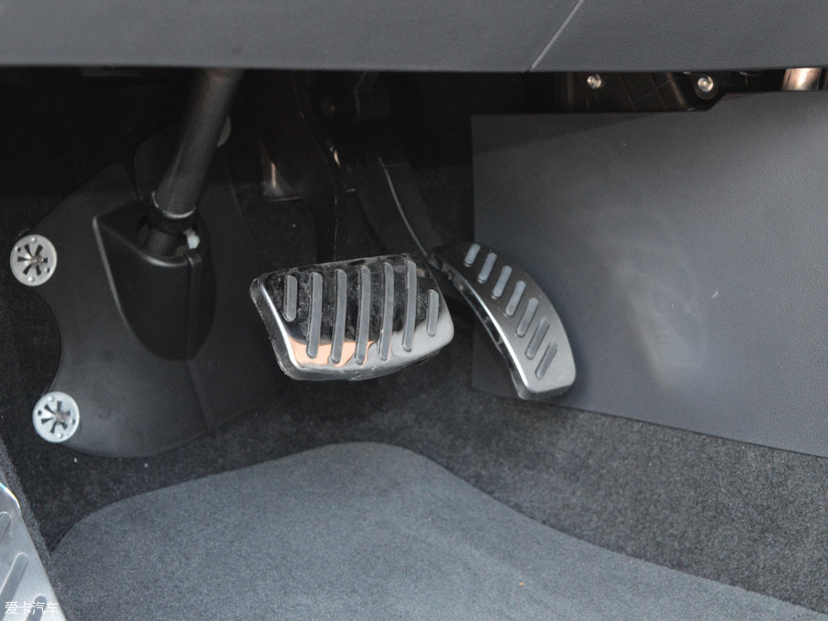 2017̩T600 Coupe 1.5T  ԄӺA