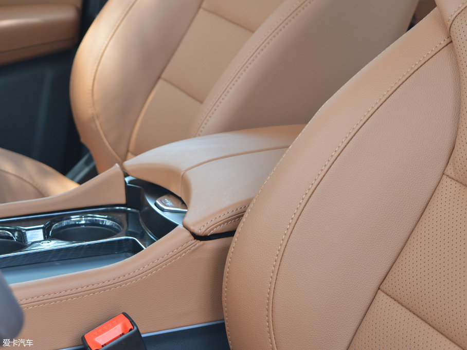 2017̩T600 Coupe 1.5T  ԄӺA