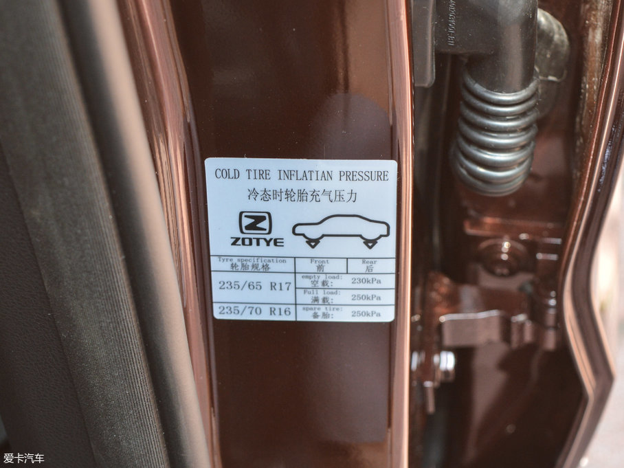 2017̩T600 Coupe 1.5T  ԄӺA