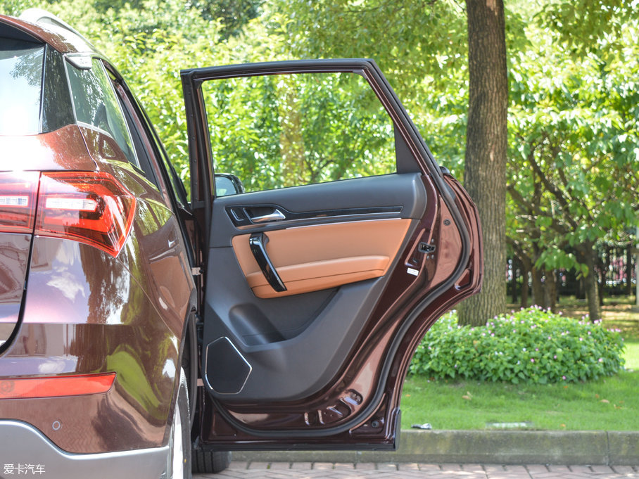 2017̩T600 Coupe 1.5T  ԄӺA