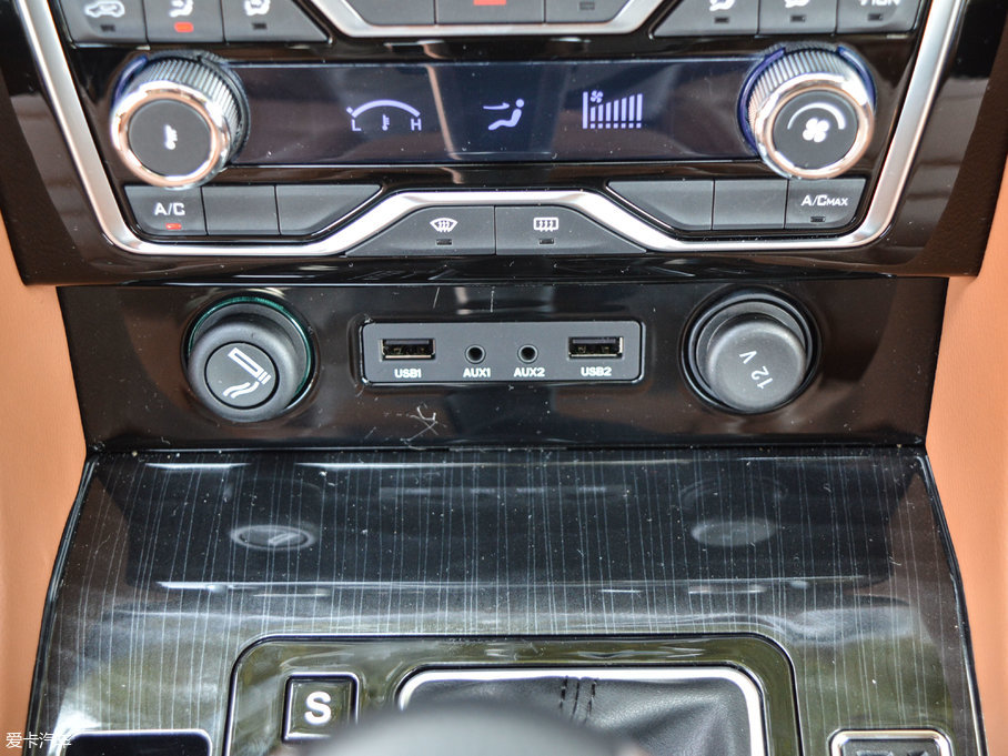 2017̩T600 Coupe 1.5T  ԄӺA