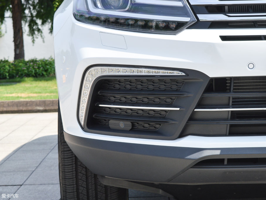 2017�̩T600 Coupe 1.8T  DCT��Ş��